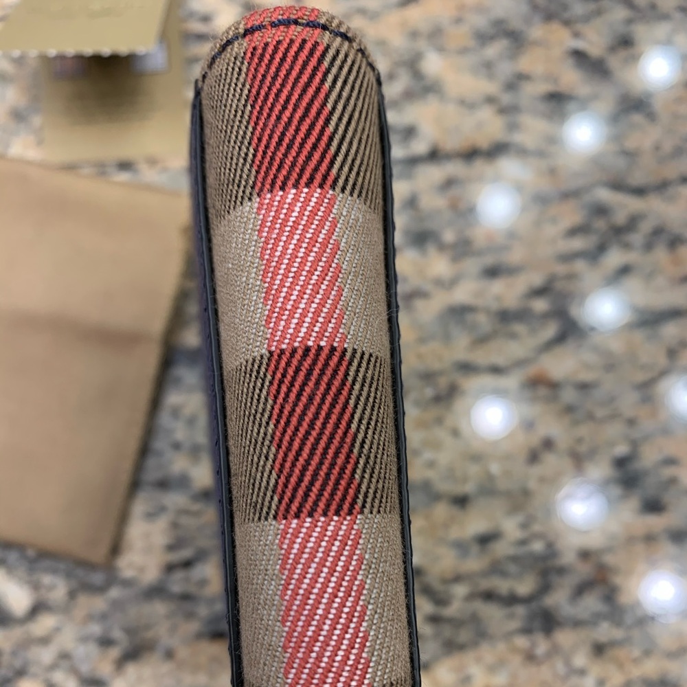 NWT Burberry Mens Wallet - Picture 6 of 6